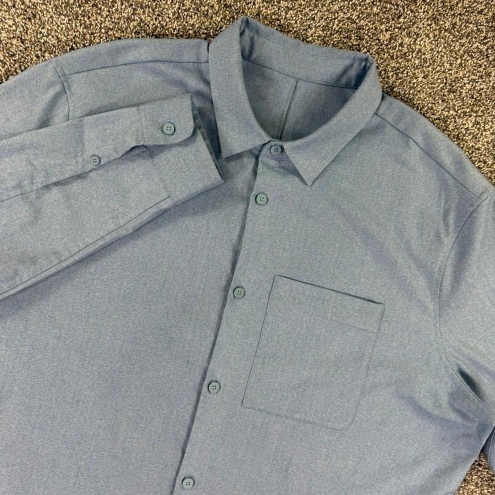 Lululemon Long Sleeve Button Down Shirt Mens XL Blue Tech Fabric Pocket No Tag